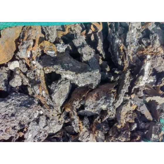 Uji Pemulihan Dalam dan Peningkatan Kualitas Komponen Besi dari Terak Tungku Peleburan