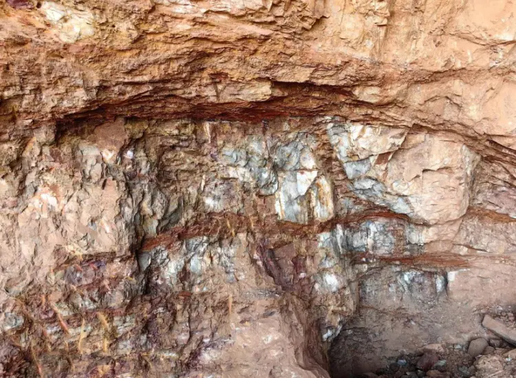 Uji Pengolahan Mineral Bijih Oksida Polimetalik