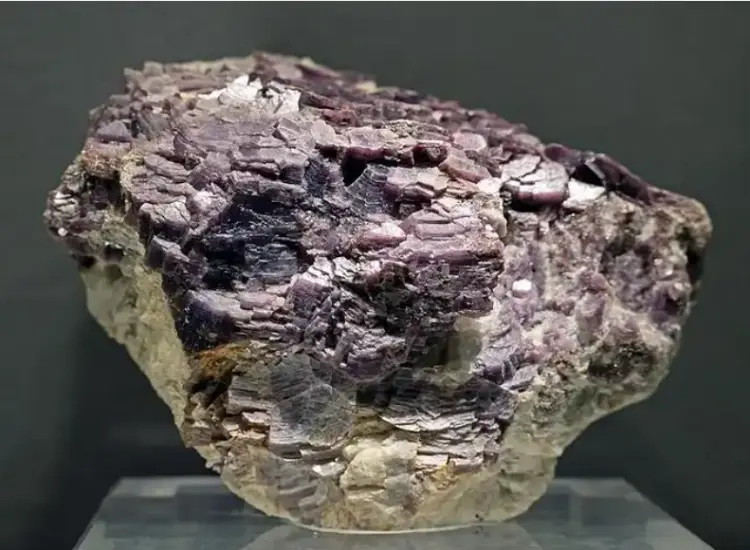 Uji Proses untuk Ekstraksi Lithium dari Lepidolit