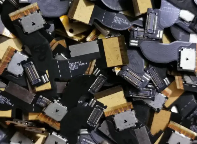 Uji Pemulihan Sumber Daya dari Limbah Elektronik Polimetalik