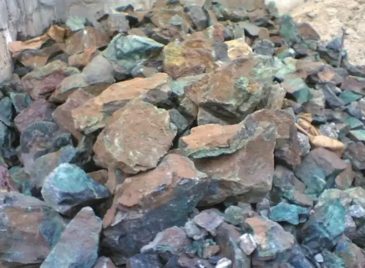 Uji Pengolahan Mineral Bijih Tembaga Oksida Tahan Api